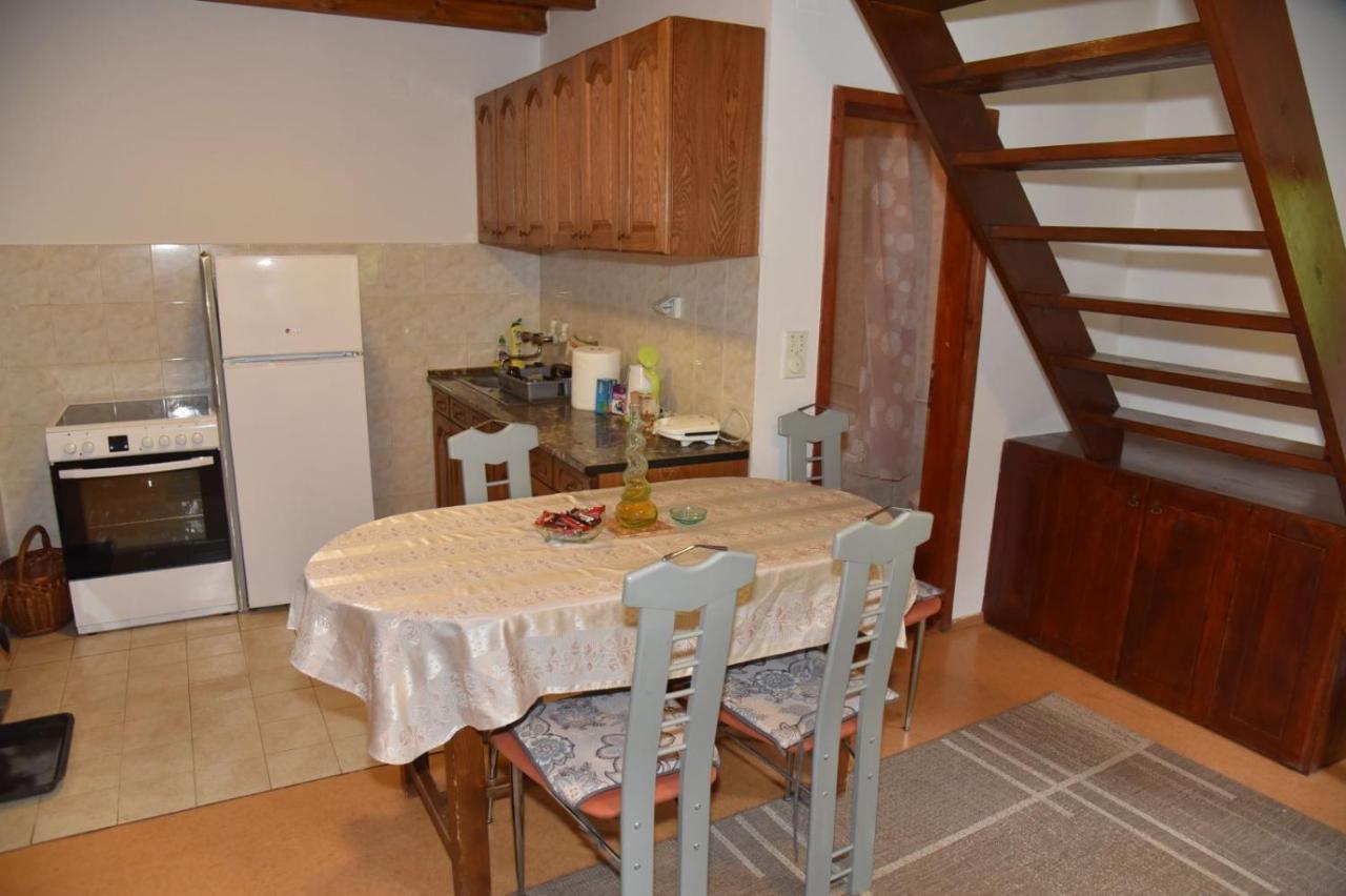 Vikendica Na Sokolini Villa Gornja Koprivna Bagian luar foto